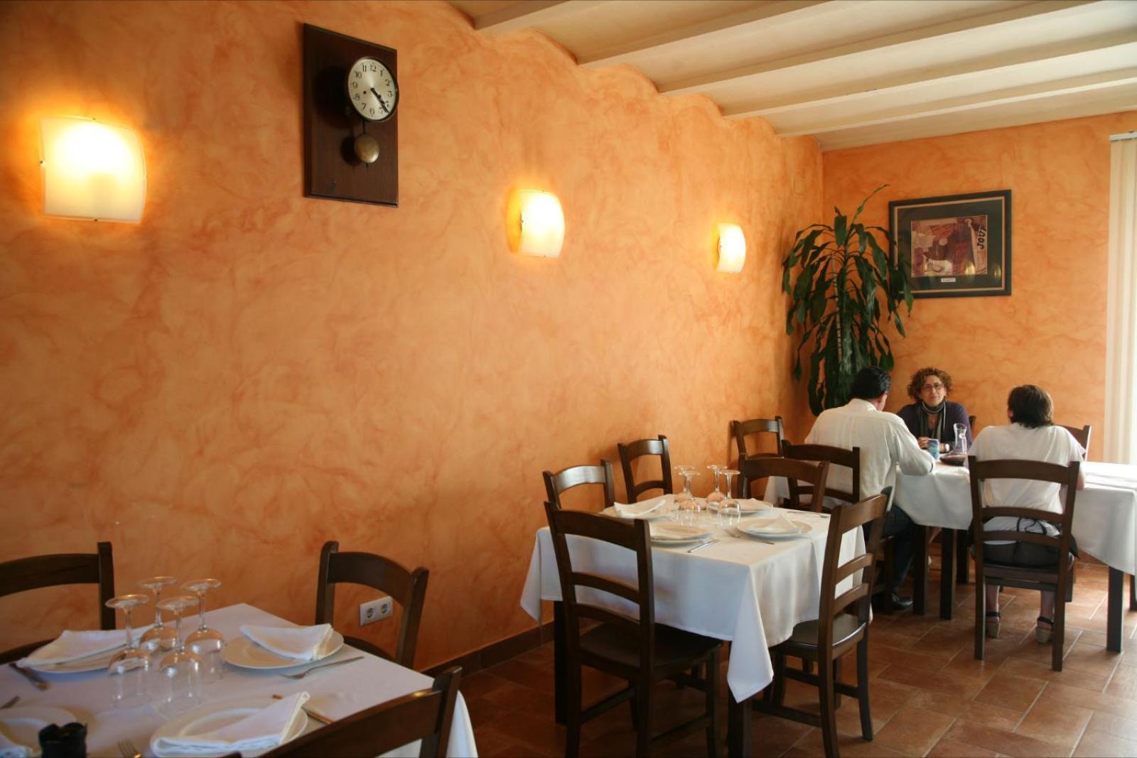 Hostal La Fuente Buera Exteriör bild