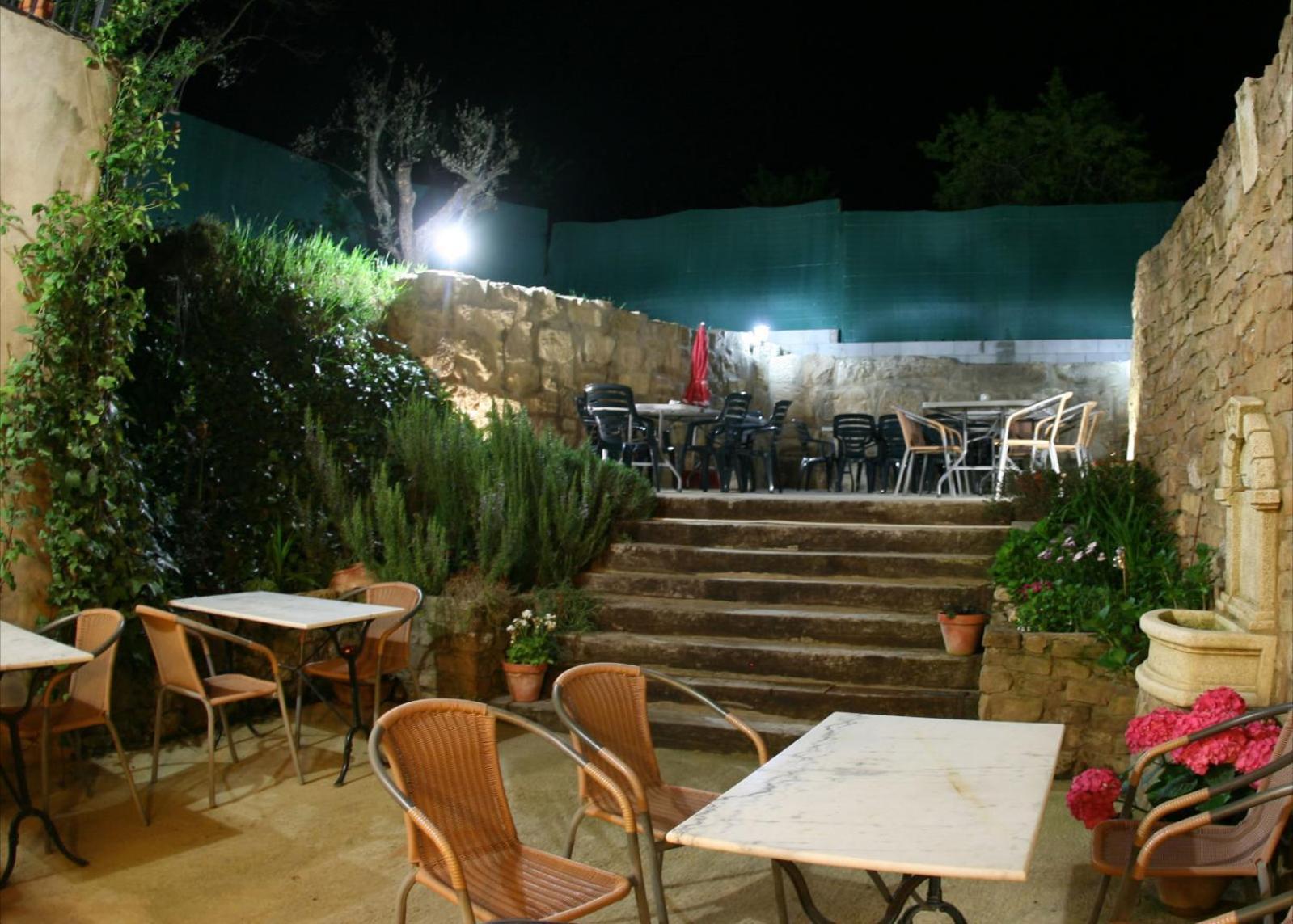 Hostal La Fuente Buera Exteriör bild