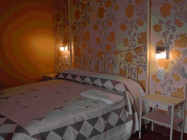 Hostal La Fuente Buera Exteriör bild
